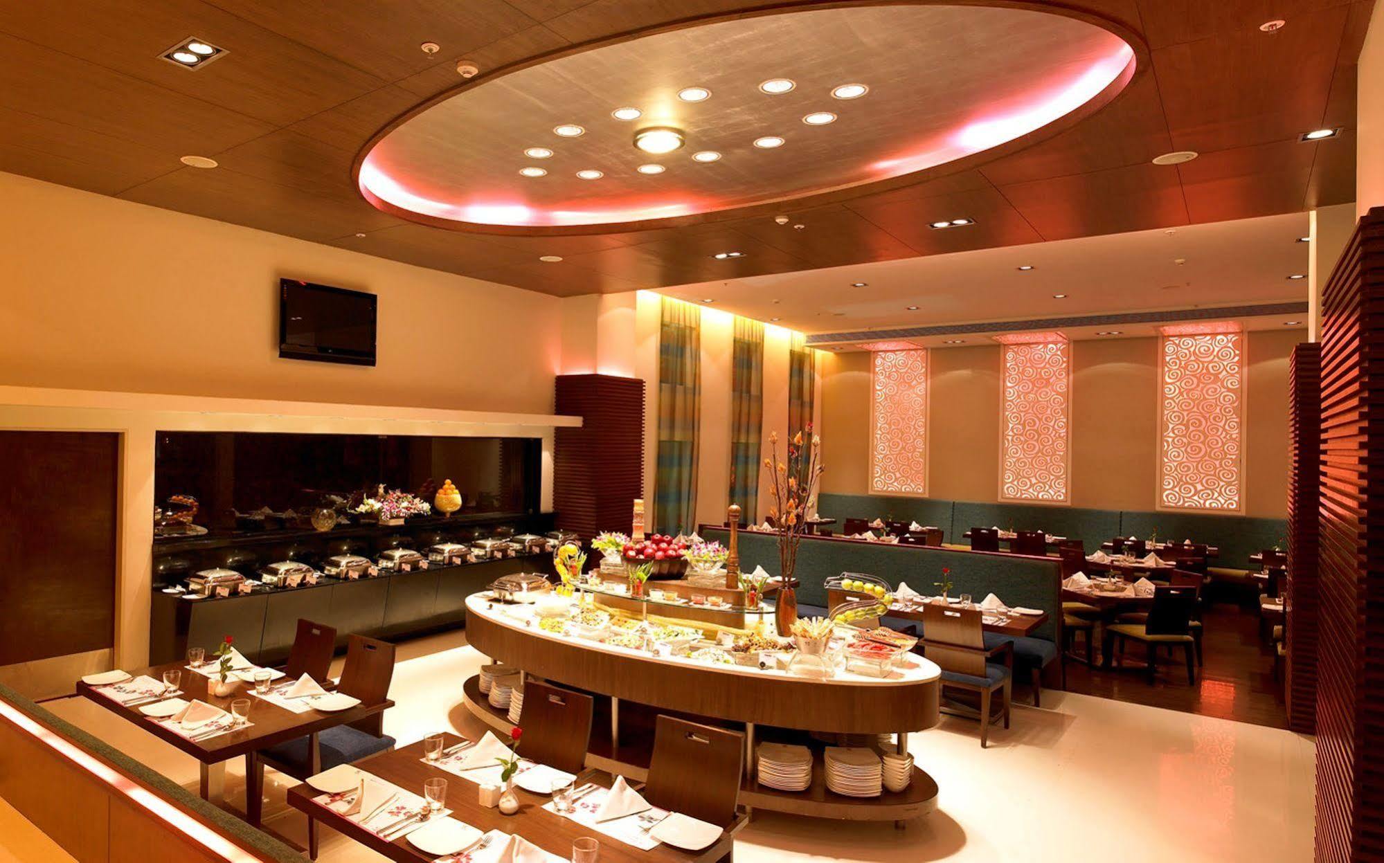 Royal Orchid Central, Pune Restaurant bilde